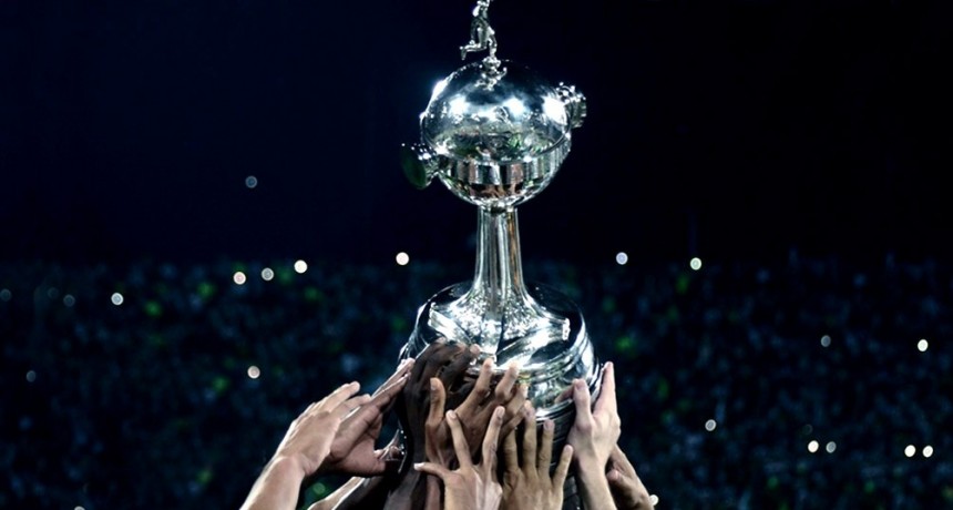 Pese a la crisis, Conmebol ratific&oacute; que la final de la Libertadores se jugar&aacute; en Santiago