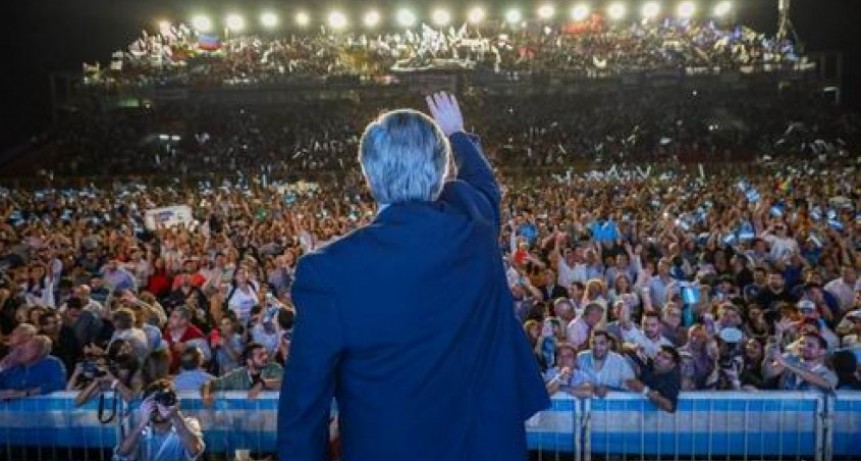 Fern&aacute;ndez: "El 10 de diciembre empezaremos una Argentina federal y otra epopeya"