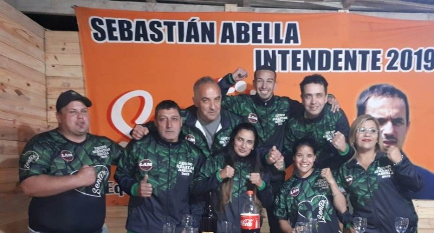 El equipo Sentir agasaj&oacute; a &ldquo;La Peke&rdquo; Espinosa por su triunfo