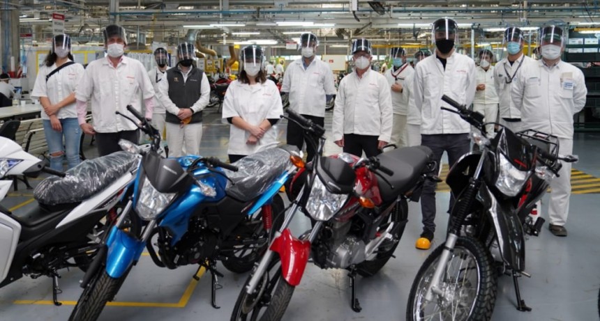 Romano y Trujillo recorrieron la empresa Honda junto a funcionarios de la Provincia
