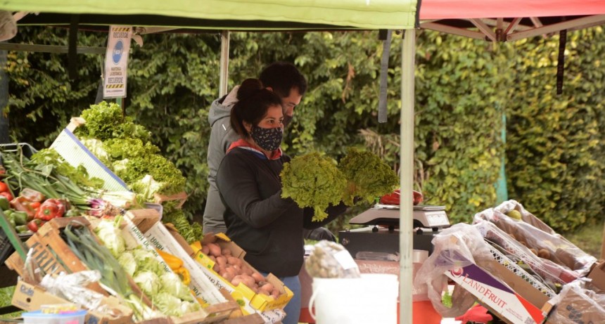 Este jueves, los puestos de abastecimiento llegan a la plaza del barrio Otamendi 
