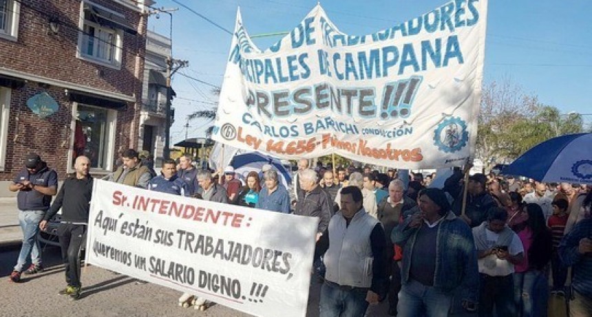 PARECE QUE ABELLA Y LOS FUNCIONARIOS FORANEOS FUESEN  QUENES  DECIDEN EL SUELDO DE LOS TRABAJADORES.