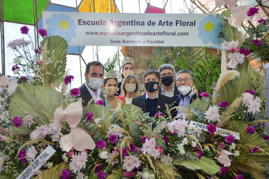 ESCOBAR : Kicillof visitó la 58° Fiesta Nacional de la Flor 