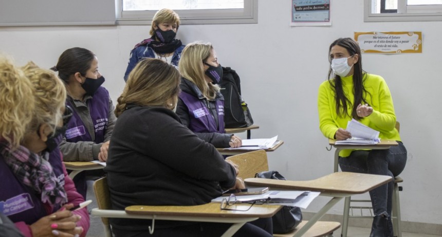 Detectar Educación: Elisa Abella encabezó un operativo para informar sobre la red de apoyo escolar gratuita 