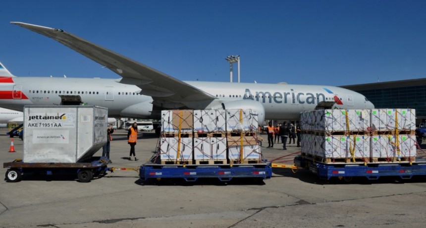 ARGENTINA RECIBIÓ UN NUEVO CARGAMENTO CON 776.880 VACUNAS DE PFIZER