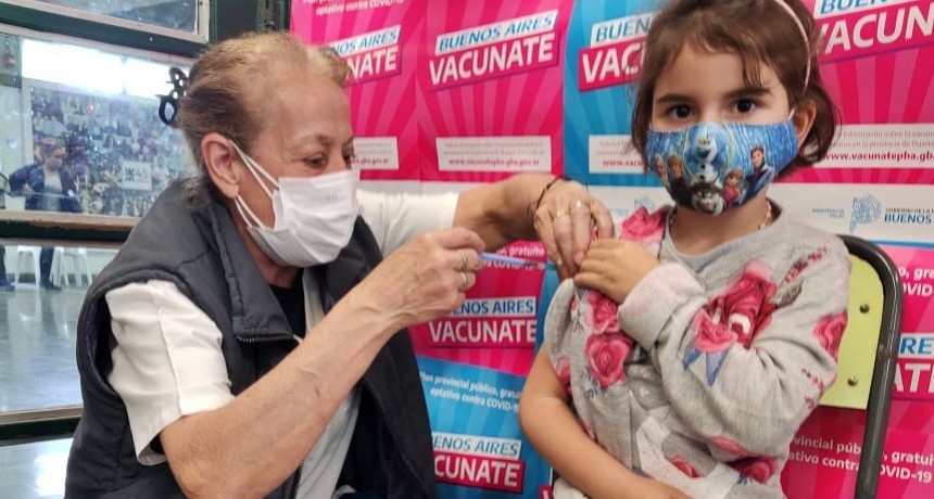 Comenzó la inmunización de menores de entre 3  y 11 años, y se liberan más vacunas