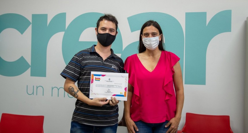 Elisa Abella : Brindamos herramientas para facilitar la inserción laboral y mejorar la empleabilidad