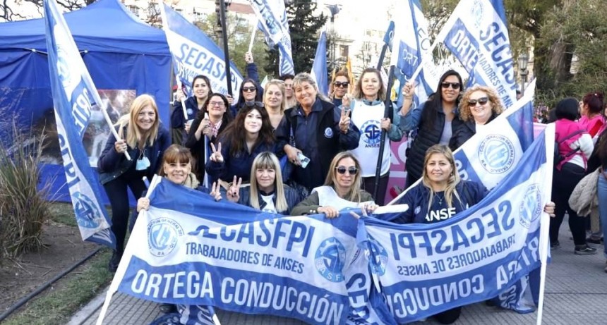 ALONSO PARTICIPÓ DE LAS ASAMBLEAS FEMINISTAS POR LA DEMOCRACIA DEL SISTEMA JUDICIAL Y EN APOYO A CRISTINA 