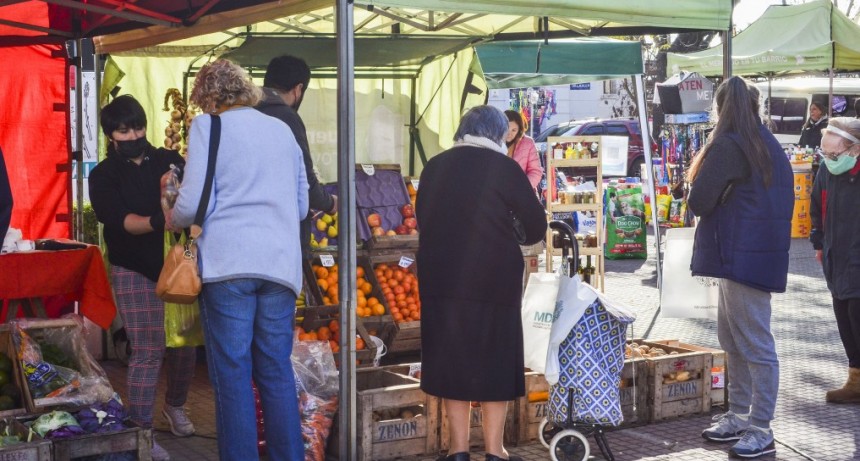 Los puestos de abastecimiento estarán este martes en plaza España 
