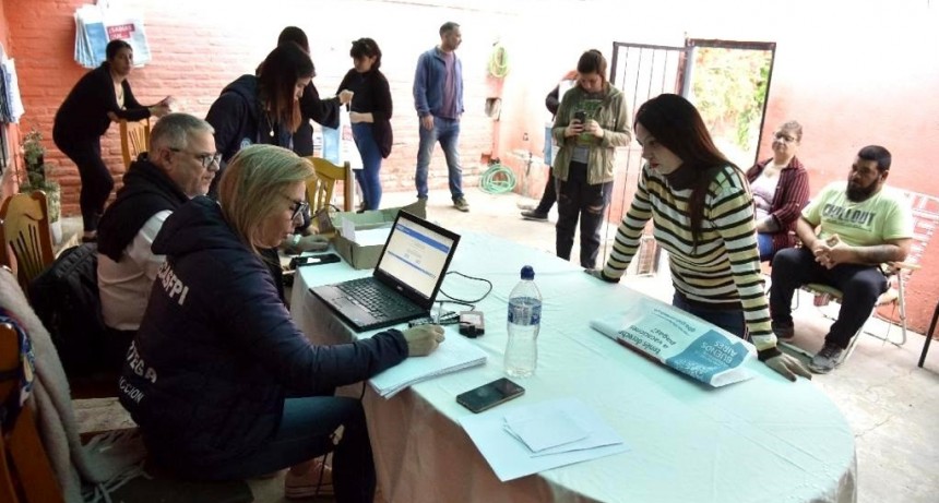Anses y el Ministerio de Trabajo estuvieron en el barrio Santa Florentina
