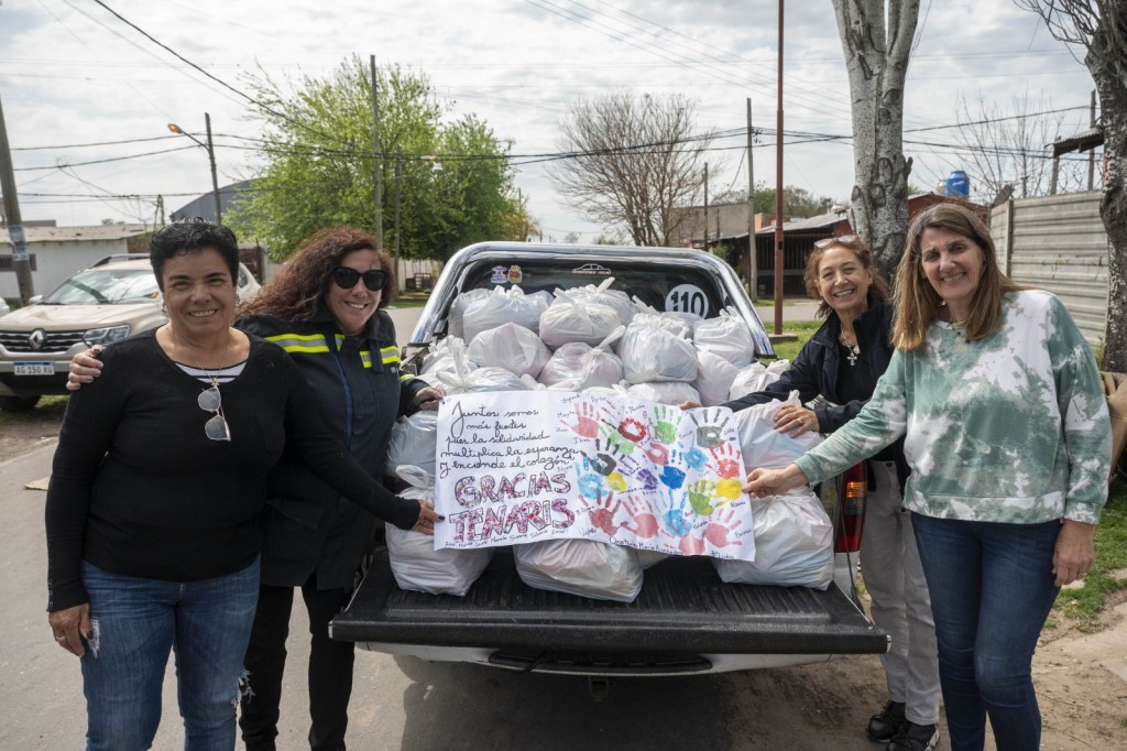 Se entregaron los 10 mil kilos de alimentos no perecederos recolectados durante la 10K Tenaris