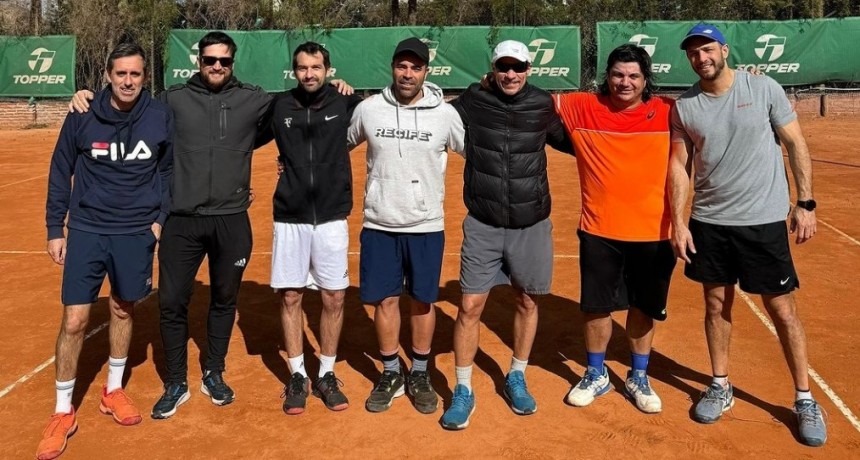 El equipo Caballeros +35 del C.C.C logró su tercer ascenso consecutivo en la A.A.T