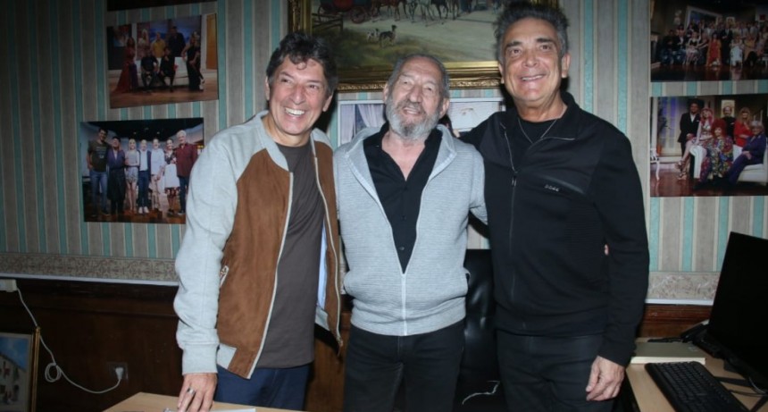 NITO ARTAZA Y SERGIO GONAL FIRMARON CONTRATO CON EL PRODUCTOR TEATRAL ALDO FUNES