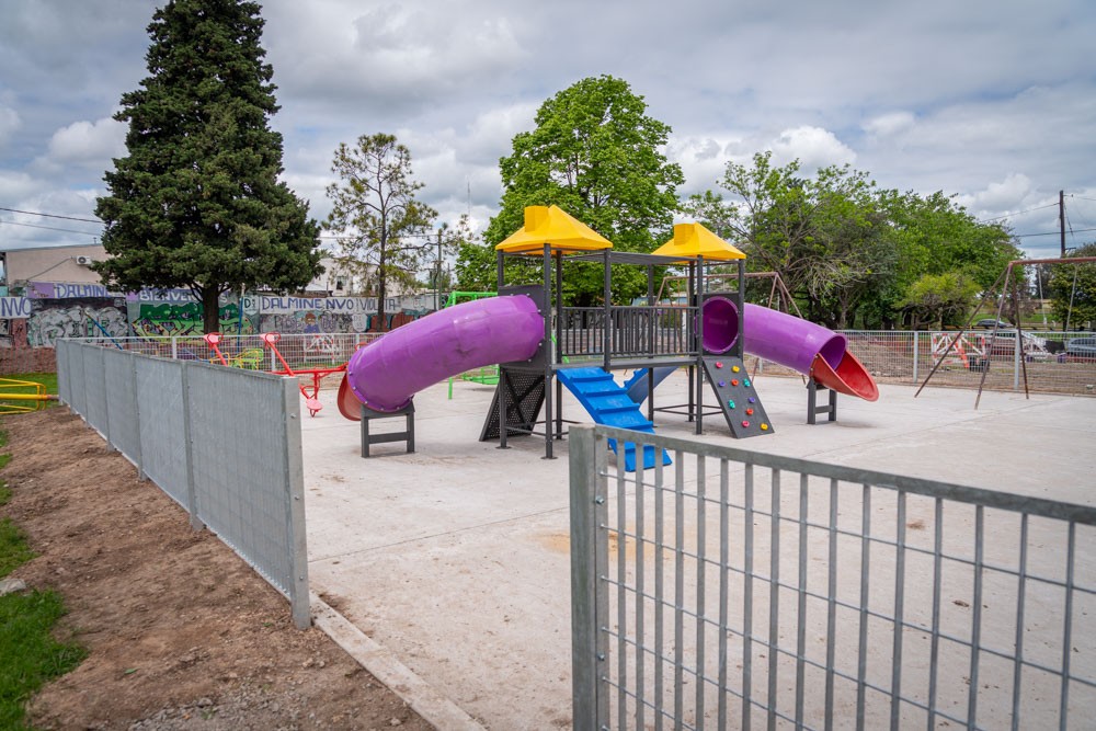 Avanza la obra de renovaci&oacute;n de la primera plaza TEA de la ciudad