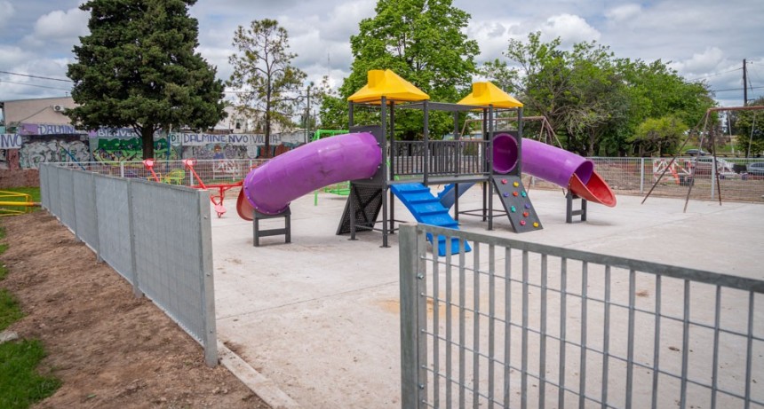 Avanza la obra de renovaci&oacute;n de la primera plaza TEA de la ciudad