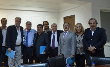 El Ministro De Vido y la Intendente Giroldi mantuvieron una reuni&oacute;n de trabajo de cara a nuevas obras para la Ciudad