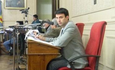 RAINERI  PREOCUPADO POR EL ESTADO DE LA PLAZA   EDUARDO COSTA  