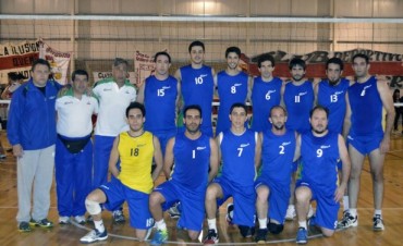 La Primera Divisi&oacute;n de Caballeros del Club logr&oacute; el ascenso directo a la Divisi&oacute;n de Honor de la Federaci&oacute;n Metropolitana de Voley.  Los t