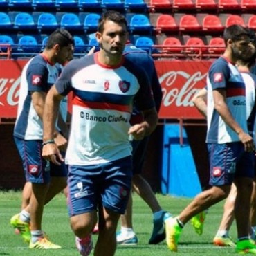 SAN LORENZO DE ALMAGRO: Veinte futbolistas quedaron concentrados