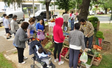 Tras haber estado en Ariel del Plata, la Feria de Productores Locales llega hoy  martes a la Plaza &ldquo;Espa&ntilde;a&rdquo;