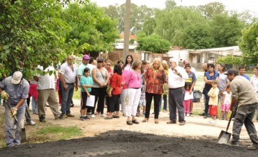 El barrio El Destino sigue sumando calles asfaltadas