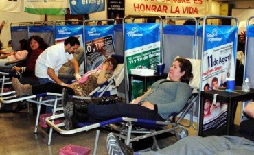 AXION energy invita a la segunda etapa de su campa&ntilde;a de donaci&oacute;n de sangre 2014