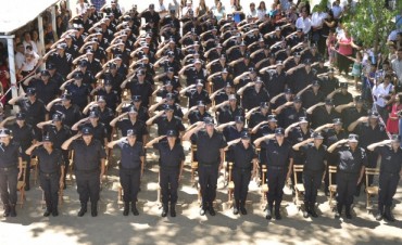 Egresaron 125 efectivos de la Escuela de Polic&iacute;a Descentralizada de Campana
