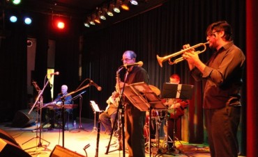 La m&uacute;sica jazz engalan&oacute; el Teatro &ldquo;Pedro Barbero&rdquo; 
