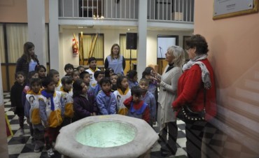 Alumnos de la ciudad participan del Programa &ldquo;Vivo y Conozco Campana&rdquo;