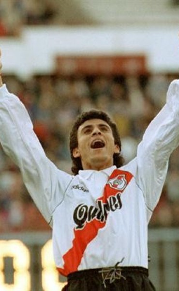 Roberto Monserrat en F&uacute;tbol con Estilo Millonario 