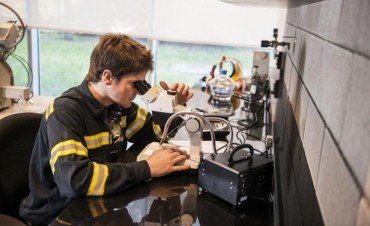Techint selecciona 200 estudiantes universitarios para sus Pr&aacute;cticas de Verano 2016