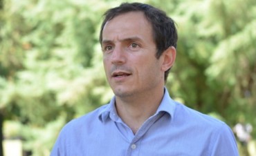 &ldquo;Voy a trabajar para que los municipales tengan el mejor sueldo posible, pero sin poner en riesgo los servicios del municipio&rdquo;, resalt&oacute; Abella   