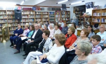 Biblioteca Municipal: Vecinos e int&eacute;rpretes locales celebraron el &ldquo;D&iacute;a de la M&uacute;sica&rdquo;