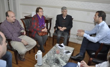El Intendente se reuni&oacute; con representantes de la sociedad de fomento de R&iacute;o Luj&aacute;n