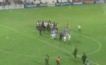 Villa D&aacute;lmine empat&oacute; con Instituto 1 a 1