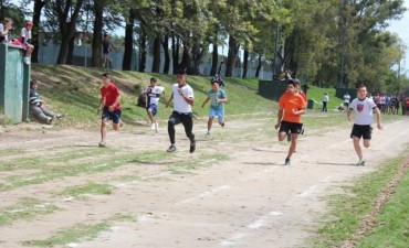 Se realiz&oacute; otro intercolegial de atletismo en el Club Ciudad 