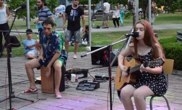 Este domingo el Camping Art&iacute;stico regresa a la plaza Eduardo Costa