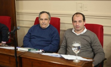 Presupuesto Los Concejales del Frente Renovador sostienen: A pesar del escaso tiempo de estudio otorgado es claro que los ingresos no fueron dirigidos a los temas que preocupan a los vecinos