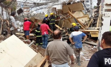 DERRUMBE EN UNA OBRA PRIVADA EN AVENIDA ROCCA