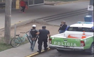 Las c&aacute;maras del CIMoPU permitieron detener a tres &ldquo;mecheros&rdquo; que robaron un local c&eacute;ntrico 