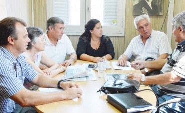 Presentan un proyecto por la manzana 108: deben cederse las tierras al Club