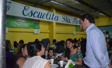 Abella acompa&ntilde;&oacute; un evento promovido por la Escuela Municipal de F&uacute;tbol de Santa Florentina 