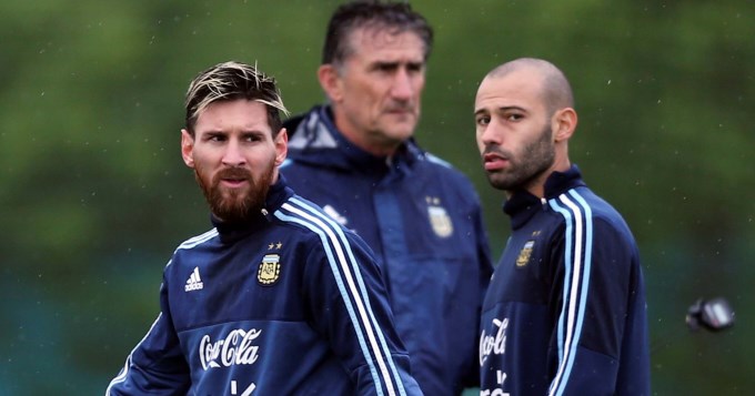 Bauza busca variantes