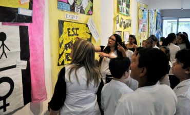 Escuelas primarias y secundarias inauguraron una muestra de Educaci&oacute;n Sexual Integral 
