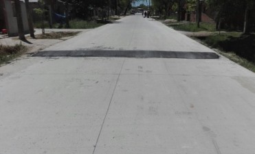 El Municipio coloca reductores de velocidad en San Cayetano y Santa Florentina 