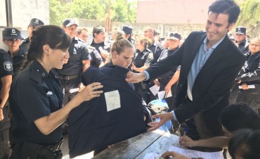 Exaltaci&oacute;n de la Cruz recibi&oacute; 380 chalecos para los efectivos policiales