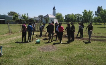 Con gran entusiasmo, los j&oacute;venes del programa &ldquo;Envi&oacute;n&rdquo; se sumaron al curso de elaboraci&oacute;n de Conservas de  Fundaci&oacute;n Urbania