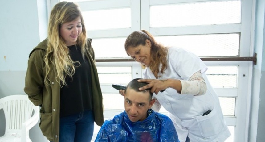 Programa &ldquo;Hacemos futuro&rdquo;: integrantes del curso de peluquer&iacute;a realizaron una pr&aacute;ctica profesionalizante  