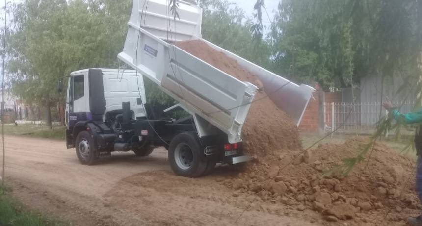 Los nuevos camiones con batea ya trabajan en los barrios de la ciudad