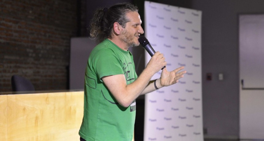 Dar&iacute;o Sztajnszrajber hizo filosofar a la comunidad